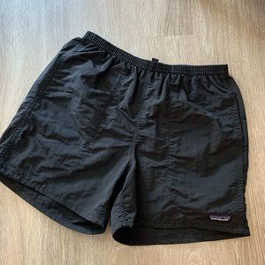 Black Patagonia Baggie Shorts / 5 inch Medium